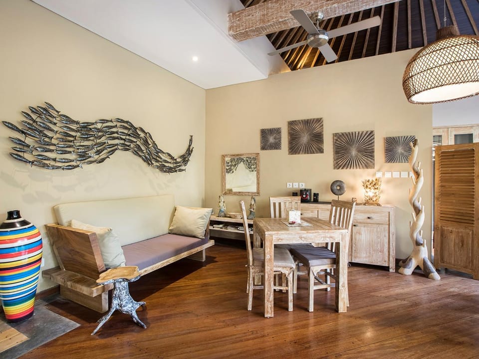 Communal lounge/ TV room, Lobby or reception, Lounge or bar