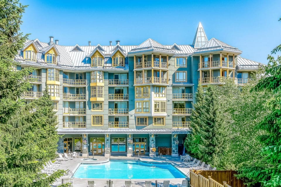 Property building, Swimming pool