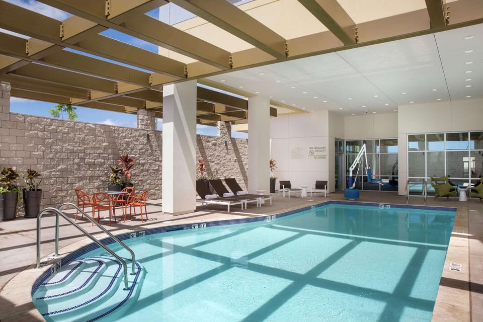 Day, Pool view, Swimming pool, Swimming pool, sunbed