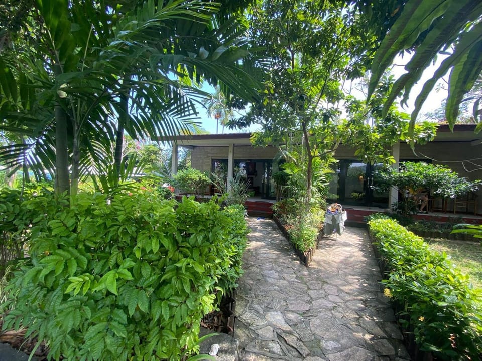Kebun Rohani Cottages Hotel in Batu Layar
