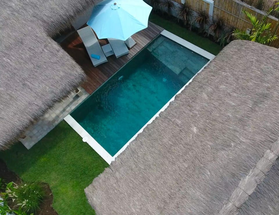 Bird's eye view, Swimming pool