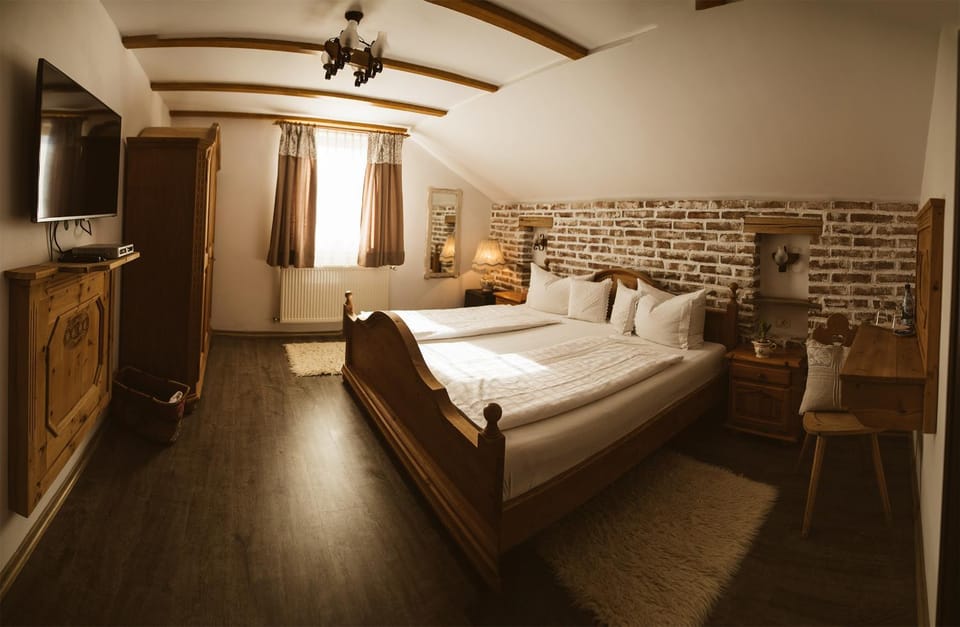 Casa Tirol Blaj Bed and Breakfast in Romania