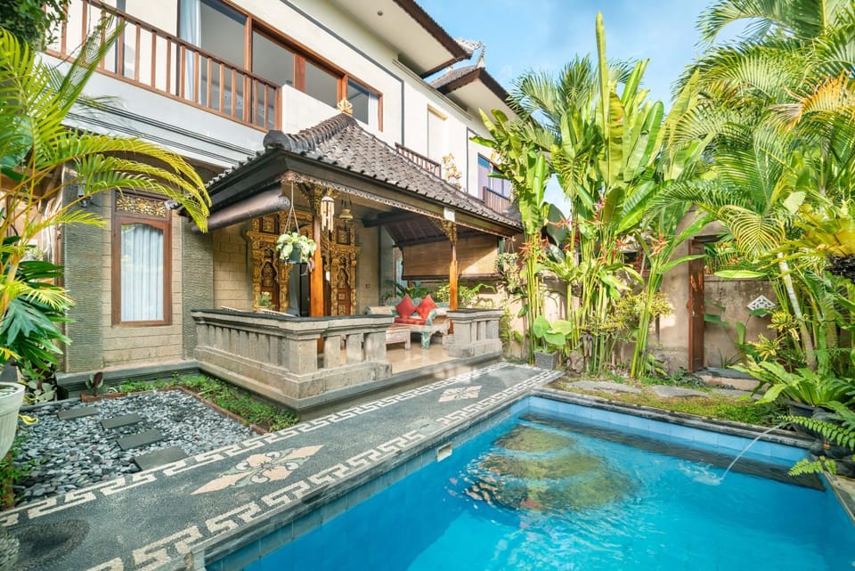 Property building, Swimming pool