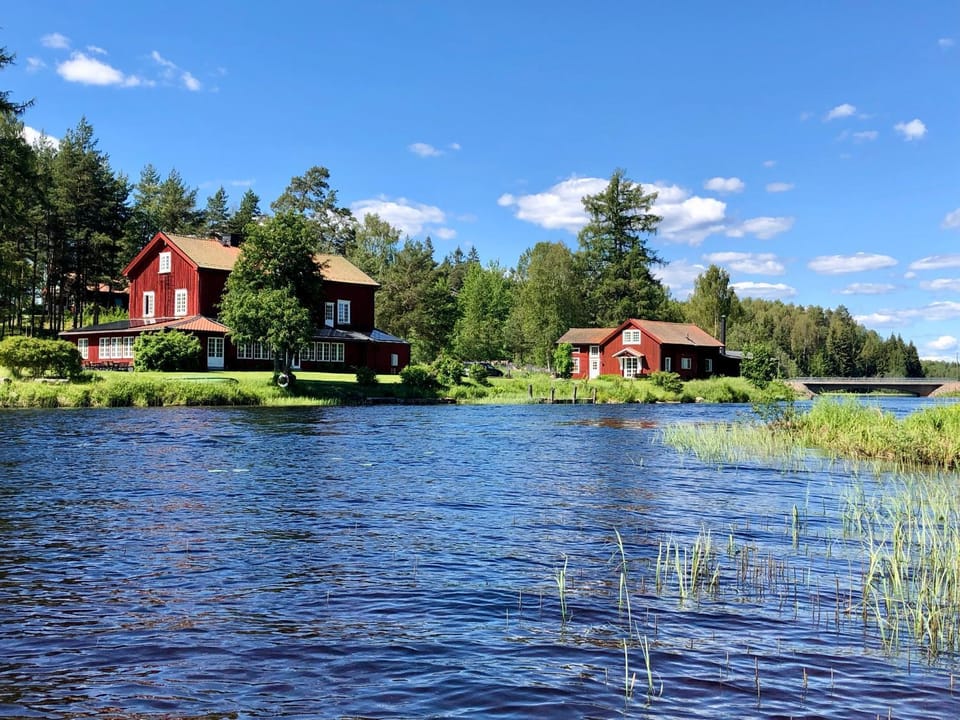 Property building, Natural landscape, On site
