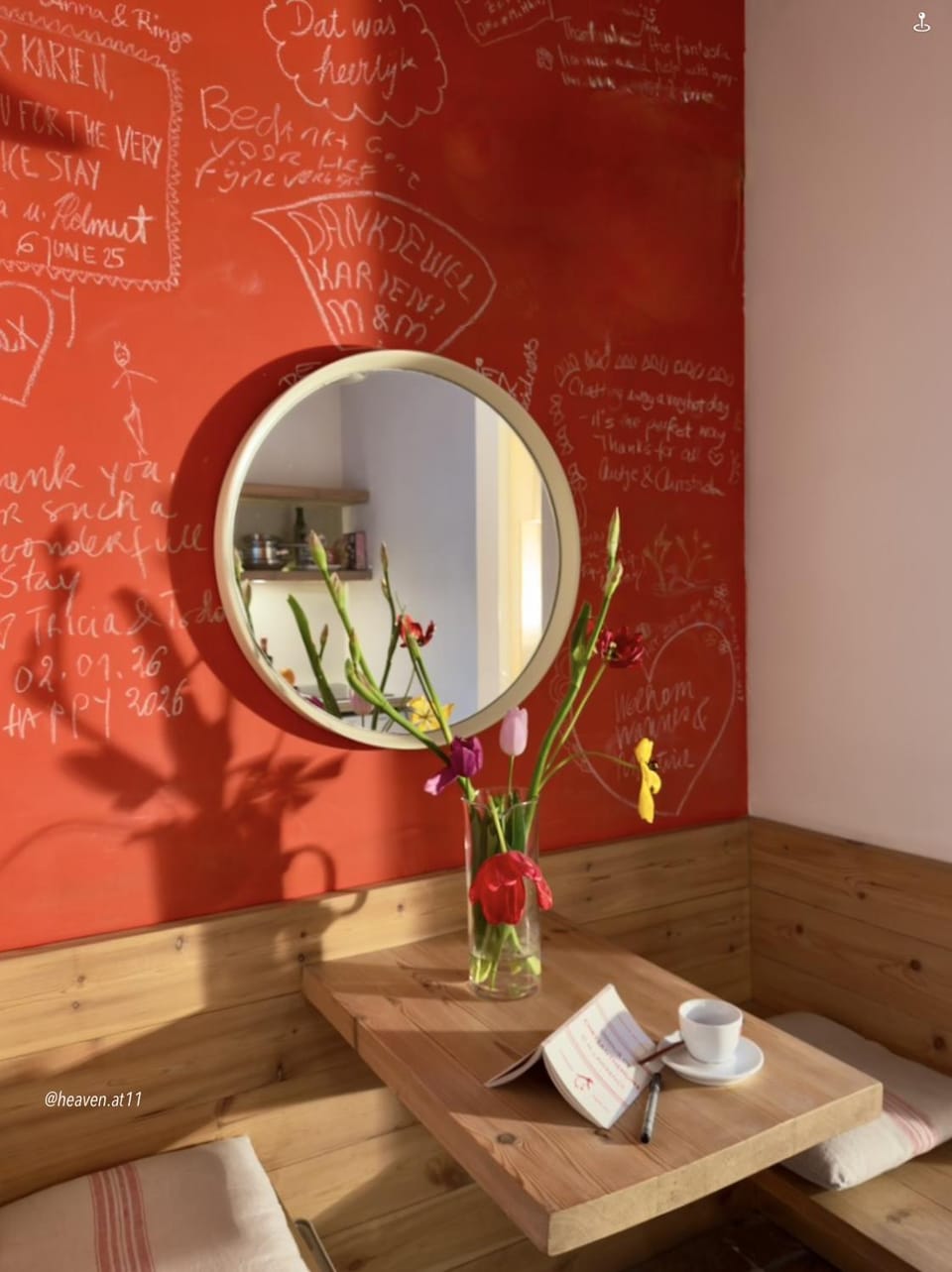 Heaven AT 11, your Deluxe Studio with personal bathroom, kitchenette & terrace Bed and Breakfast in Ghent