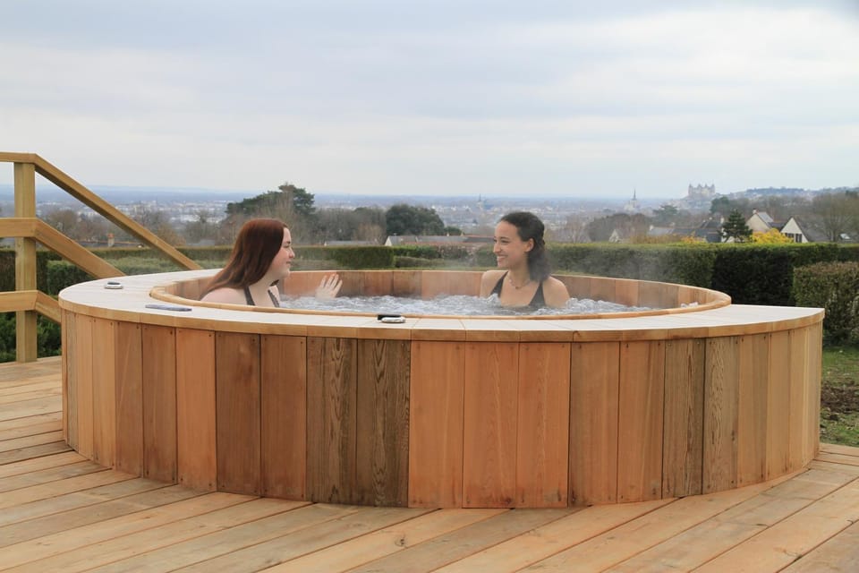 Hot Tub, Spa and wellness centre/facilities