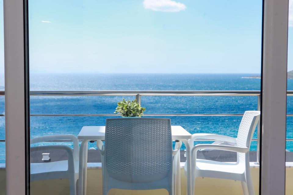 Balcony/Terrace, City view, Sea view, Street view