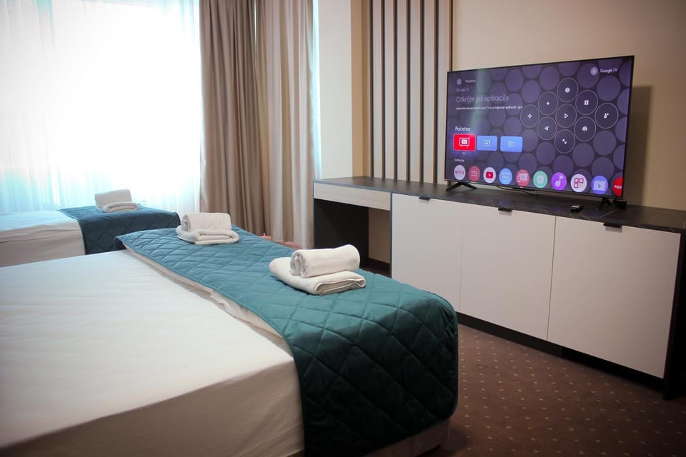 Bed, Photo of the whole room, Evening entertainment, Bedroom