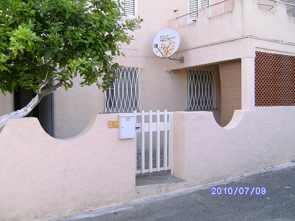 Property building, Facade/entrance