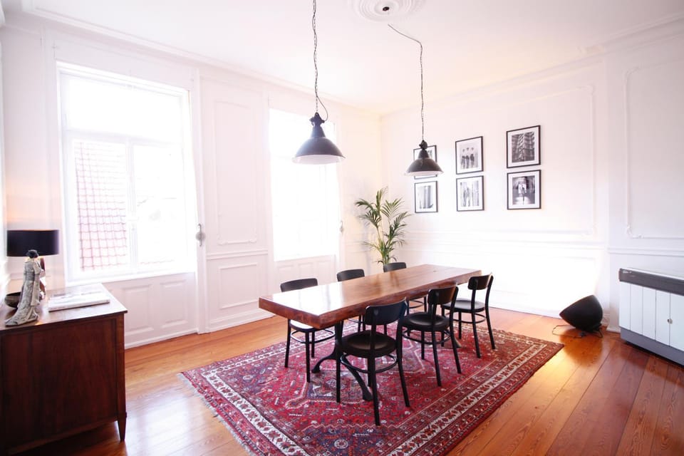 Seating area, Dining area