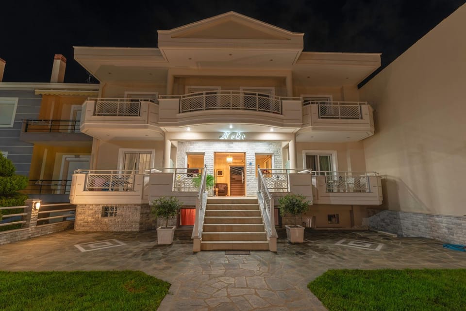 Facade/entrance, Night