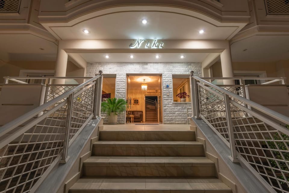 Facade/entrance, Night