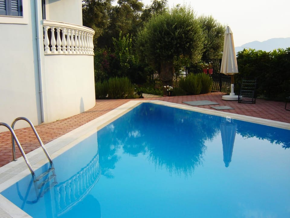 Garden view, Mountain view, Pool view, Swimming pool