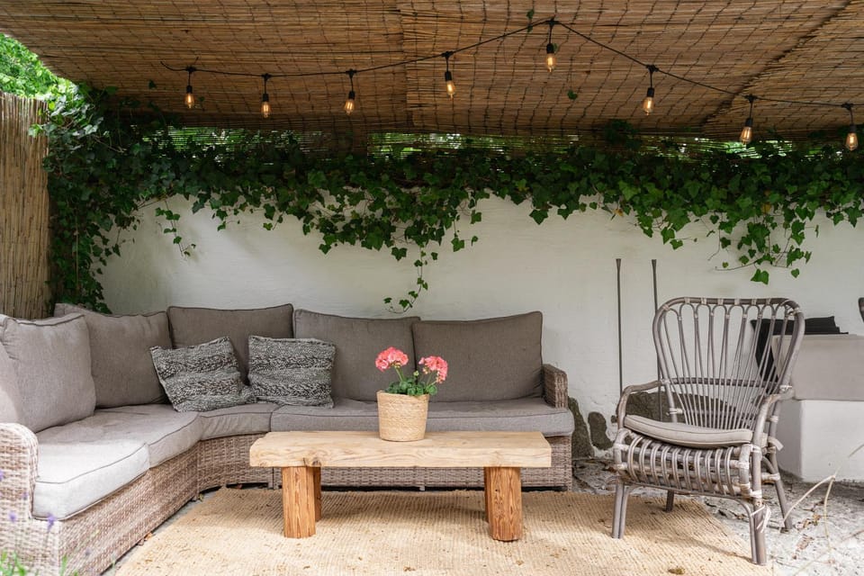 Patio, Day, Seating area