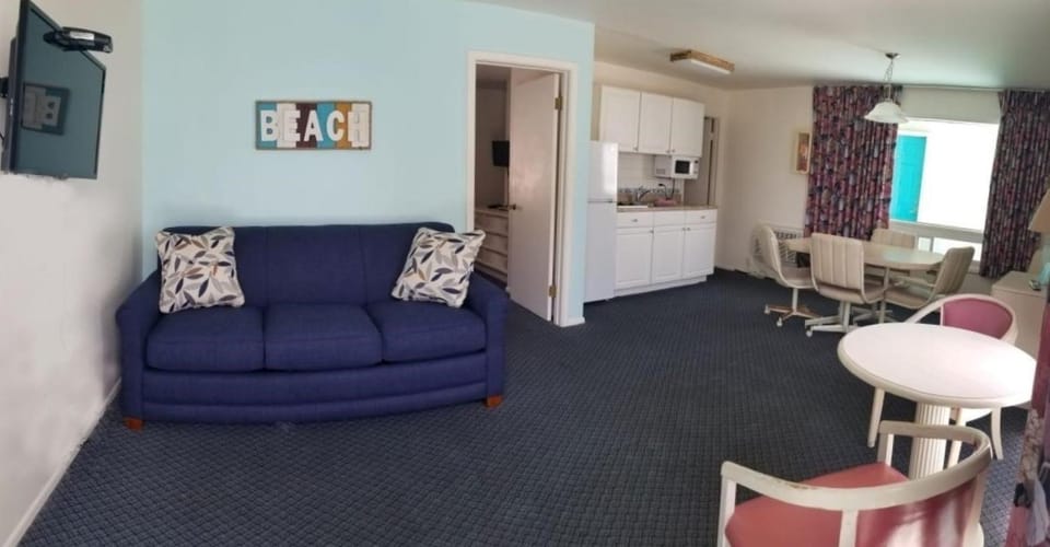 Living room, Dining area