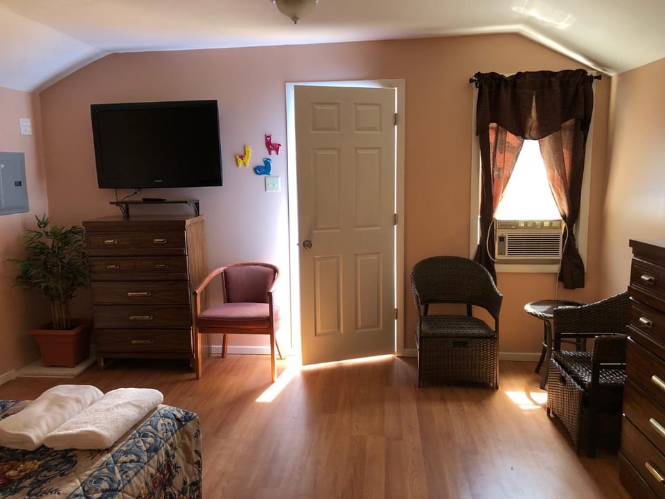 TV and multimedia, Seating area