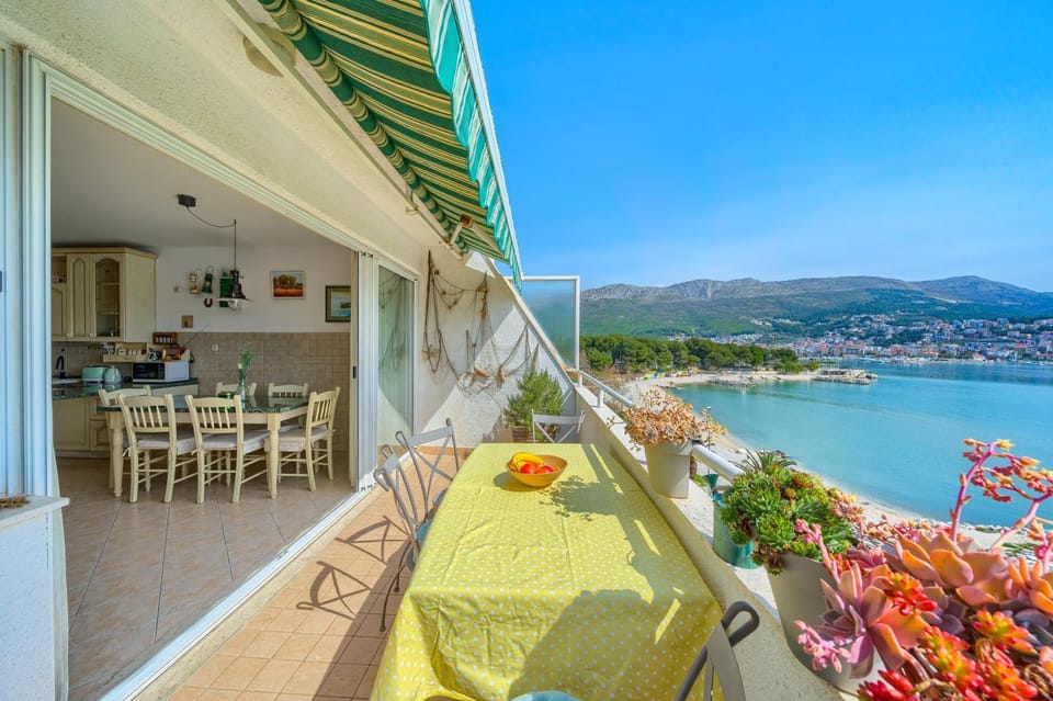apartment with a magical view Apartment in Šibenik-Knin County, Croatia