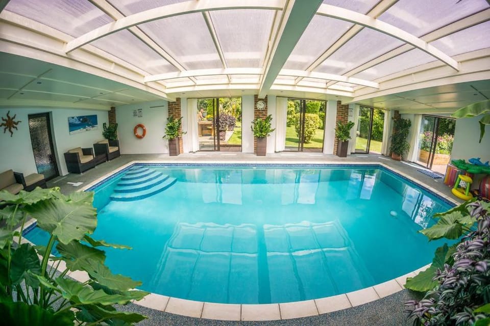 Swimming pool, Swimming pool