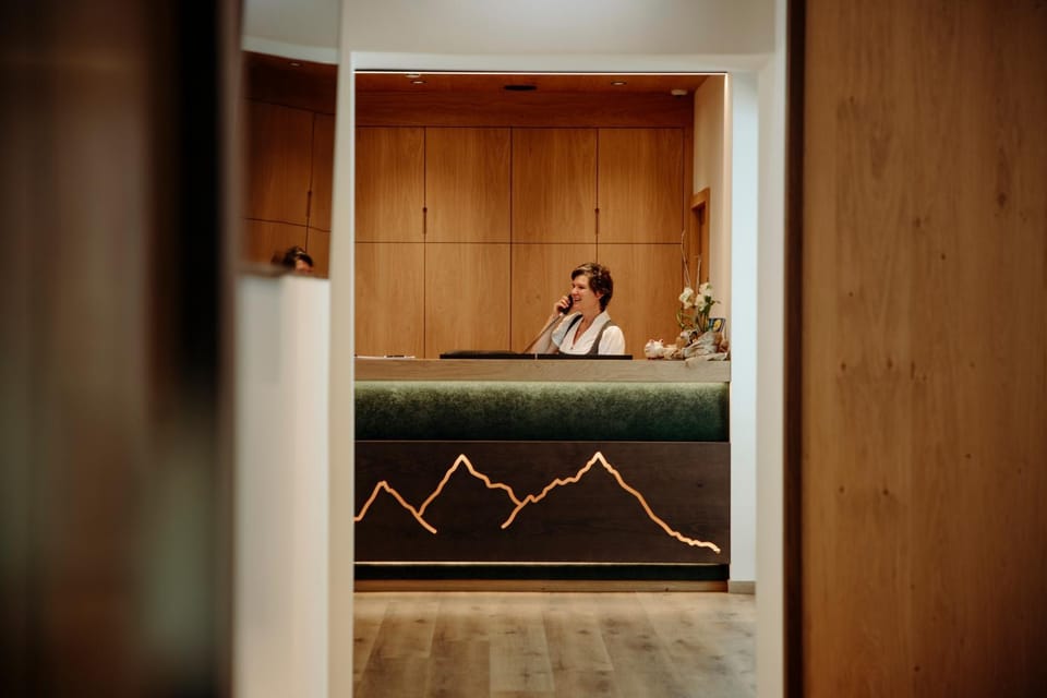 Lobby or reception, Family