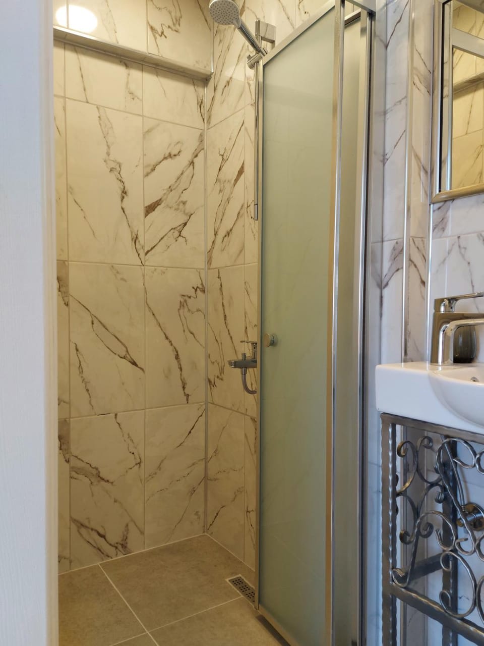 Shower, Bathroom