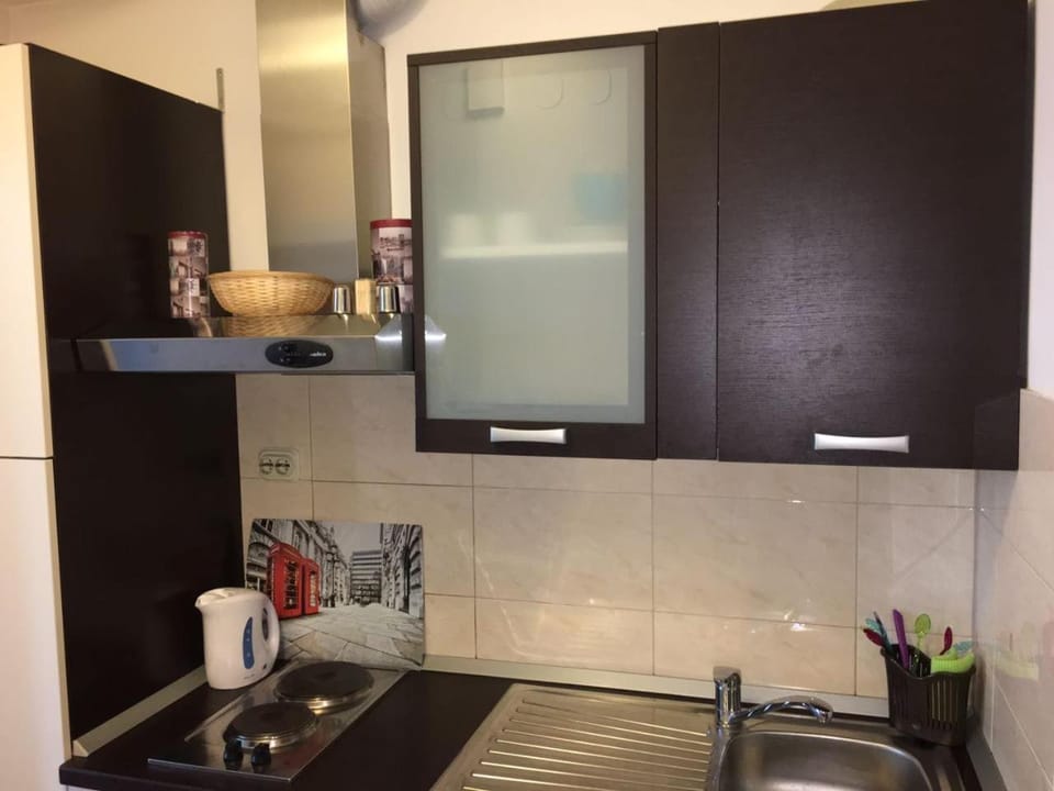 Coffee/tea facilities, Kitchen or kitchenette