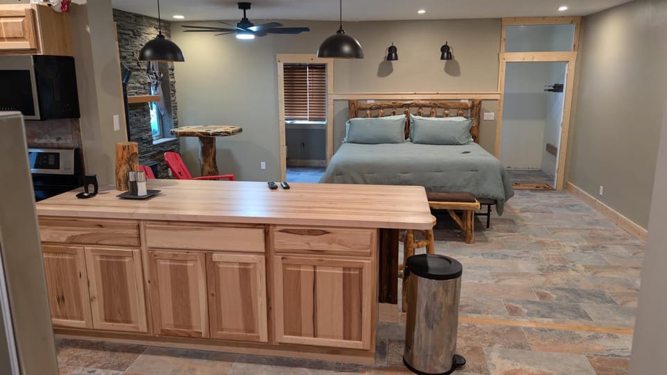 Photo of the whole room, Dining area
