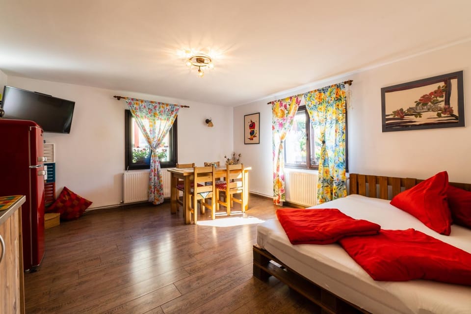 Living room, Photo of the whole room