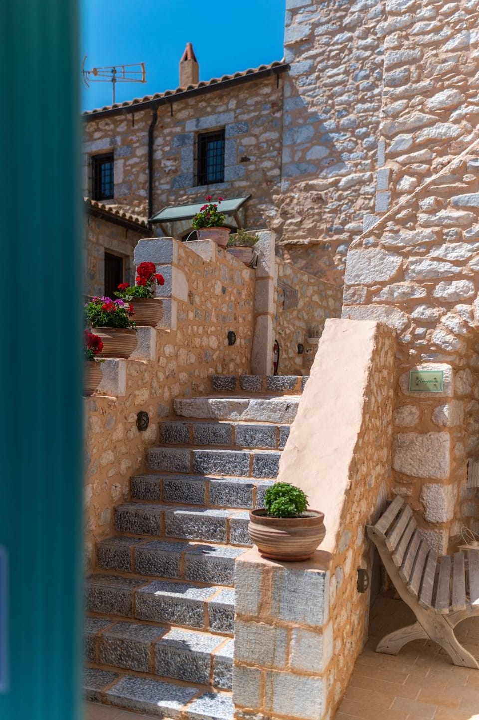Facade/entrance