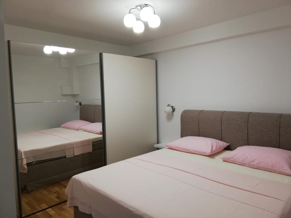Bed, Bedroom, wardrobe