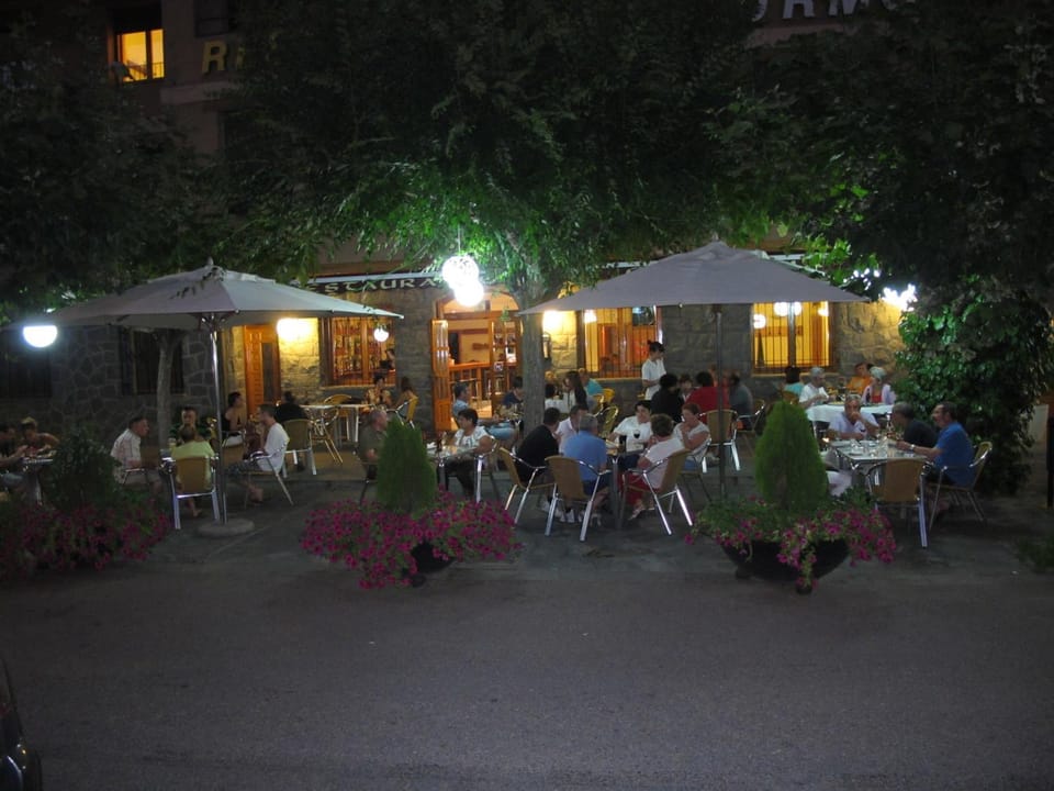 Balcony/Terrace, Area and facilities