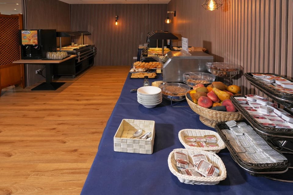 Breakfast, Buffet breakfast