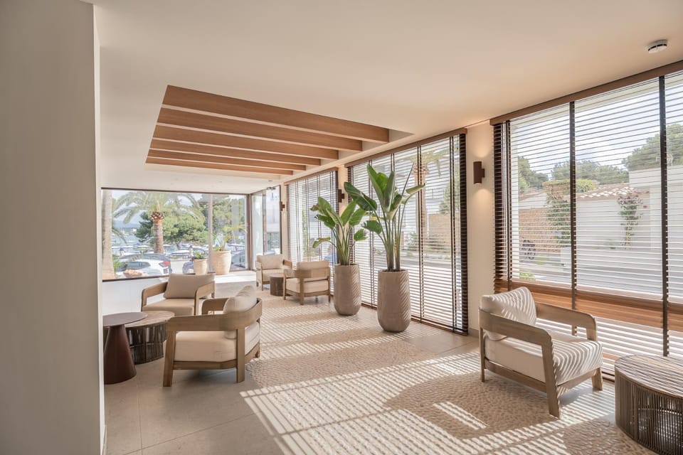 Smy Portocolom - Renovated 2026 Hotel in Portocolom
