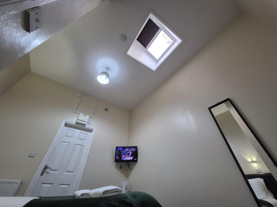 Victorin House - All rooms are EN-SUITE Bed and Breakfast in Portsmouth