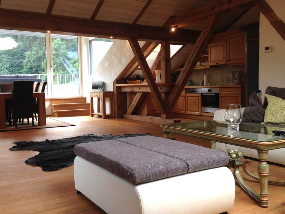 Kitchen or kitchenette, Living room