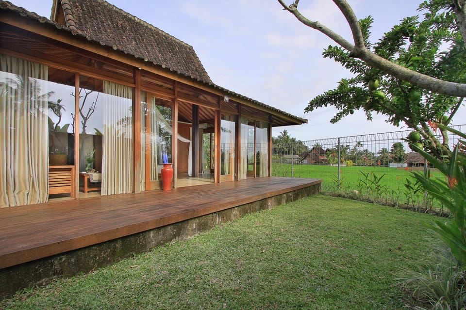 Property building, Balcony/Terrace, Garden view