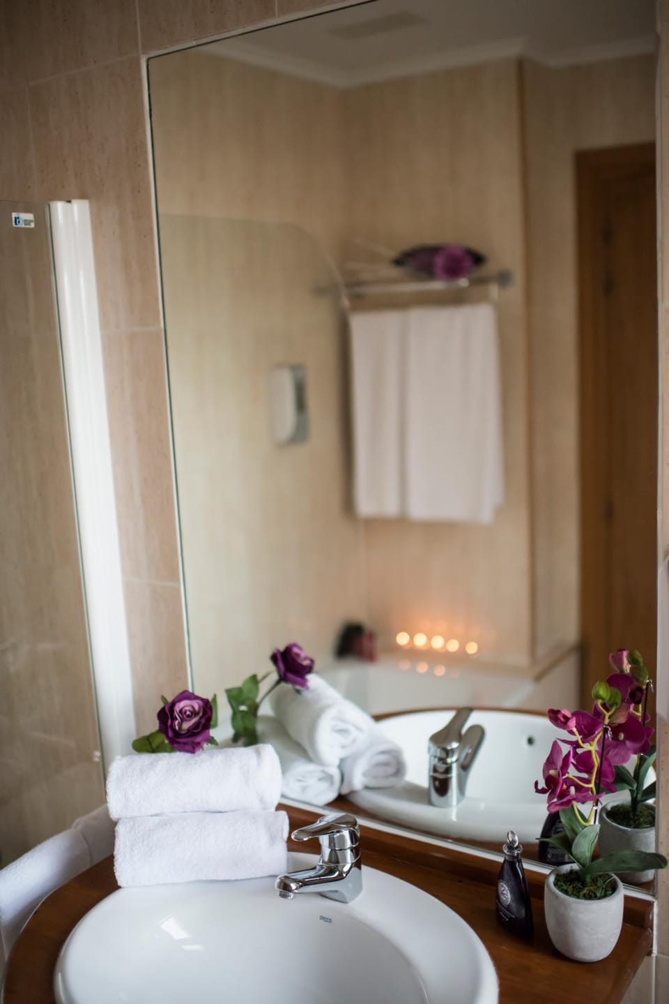 Bathroom, Decorative detail