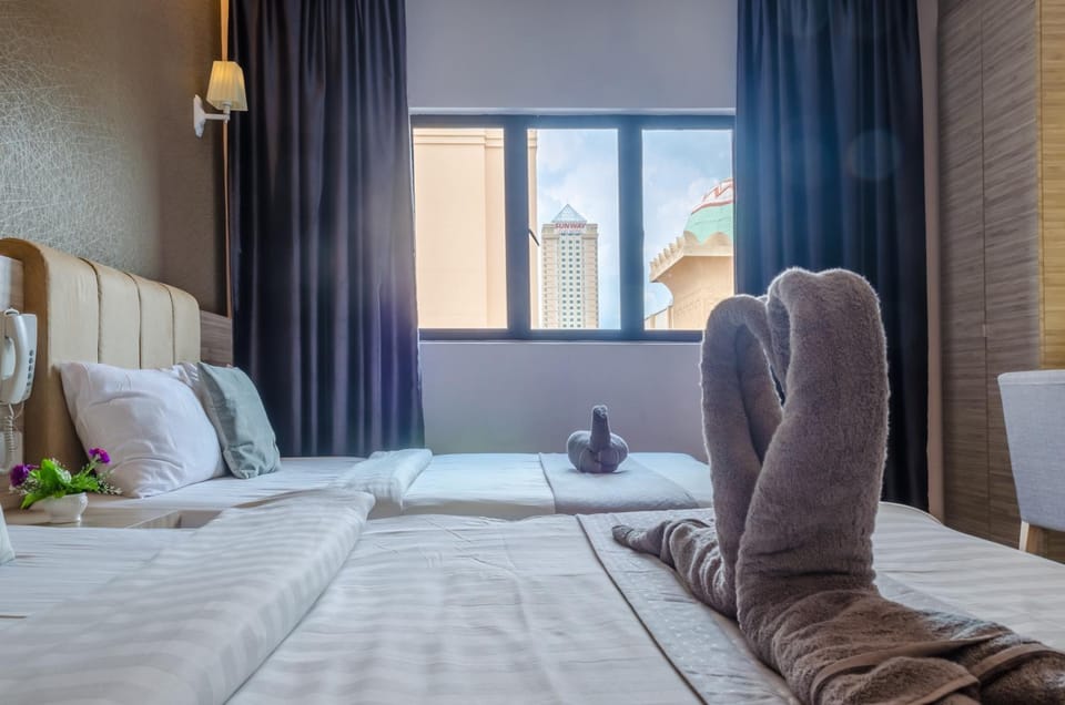 Bedroom, towels