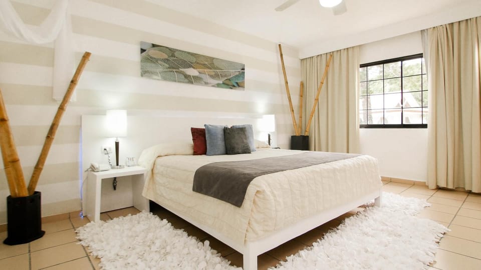 Bed, Day, Garden view