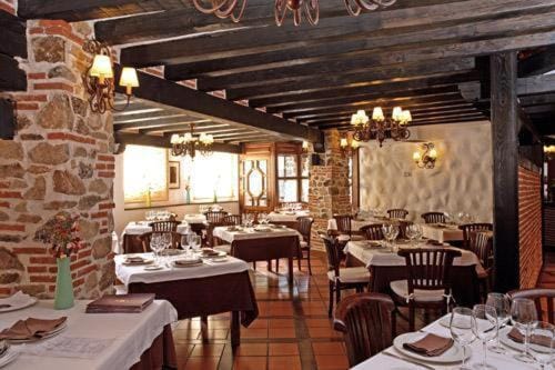 Restaurant/places to eat, Restaurant/places to eat