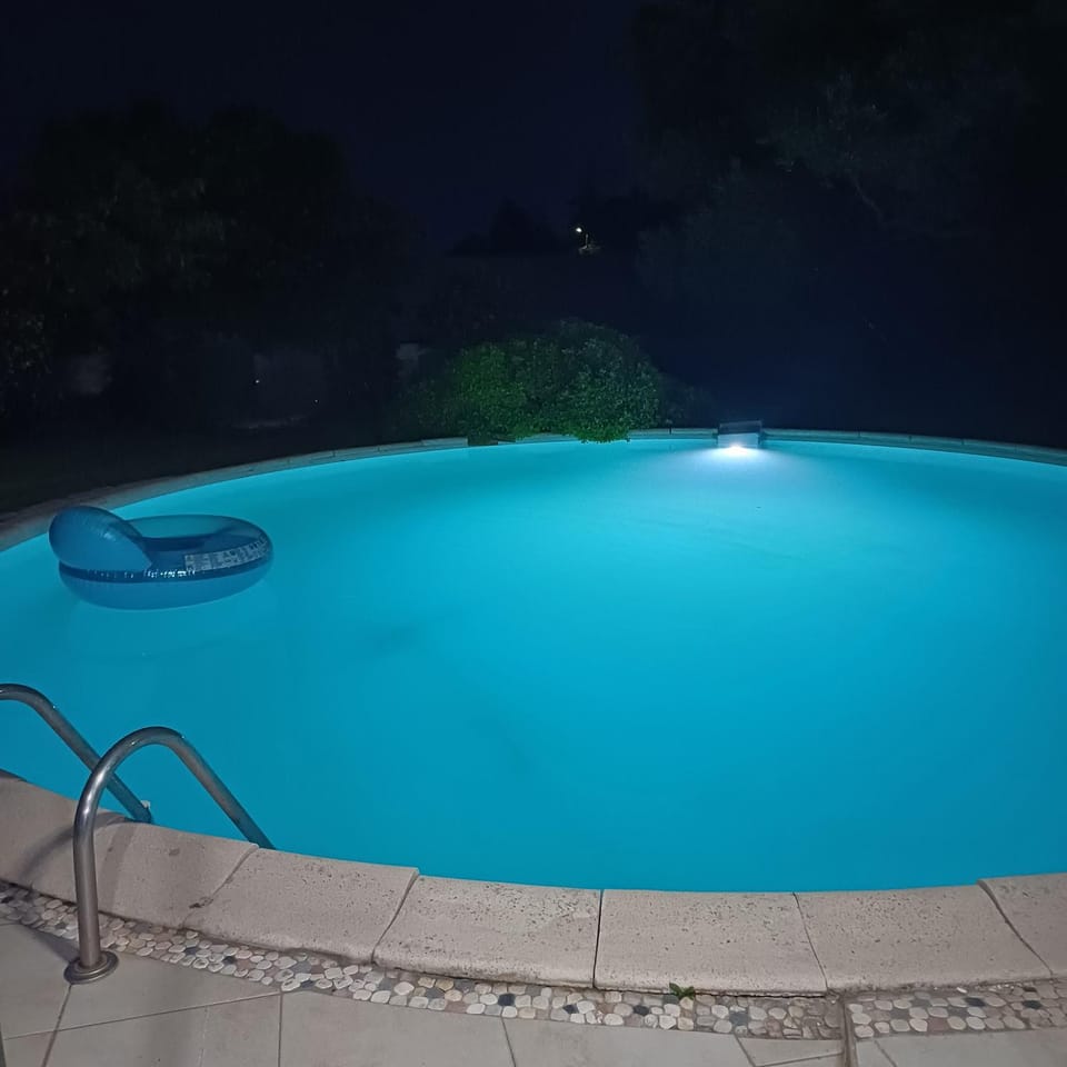 Les Lavandes le petit mazet privee avec la piscine privee House in Provence-Alpes-Côte d'Azur