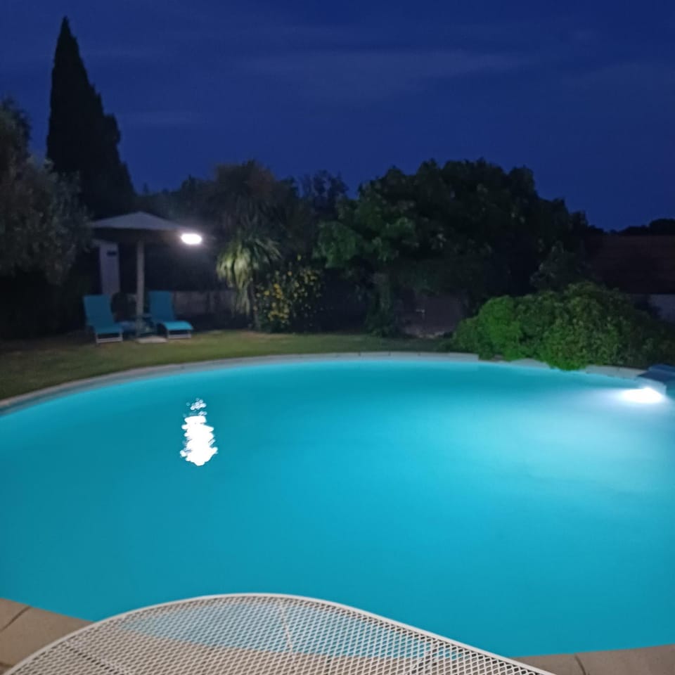 Les Lavandes le petit mazet privee avec la piscine privee House in Provence-Alpes-Côte d'Azur