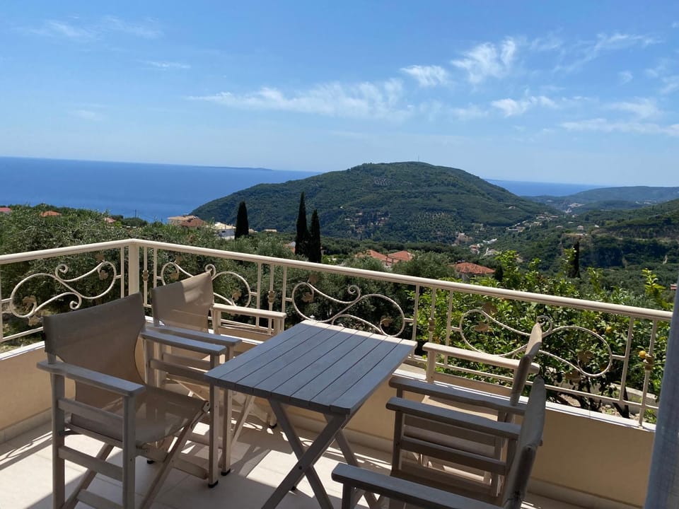 View (from property/room), Balcony/Terrace, Sea view