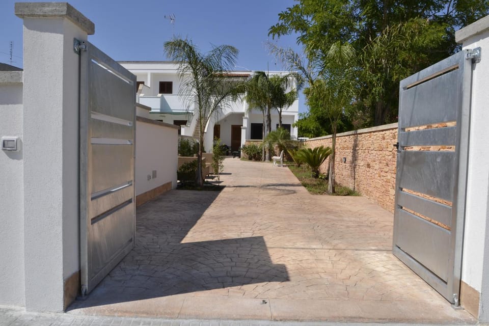 Inner courtyard view