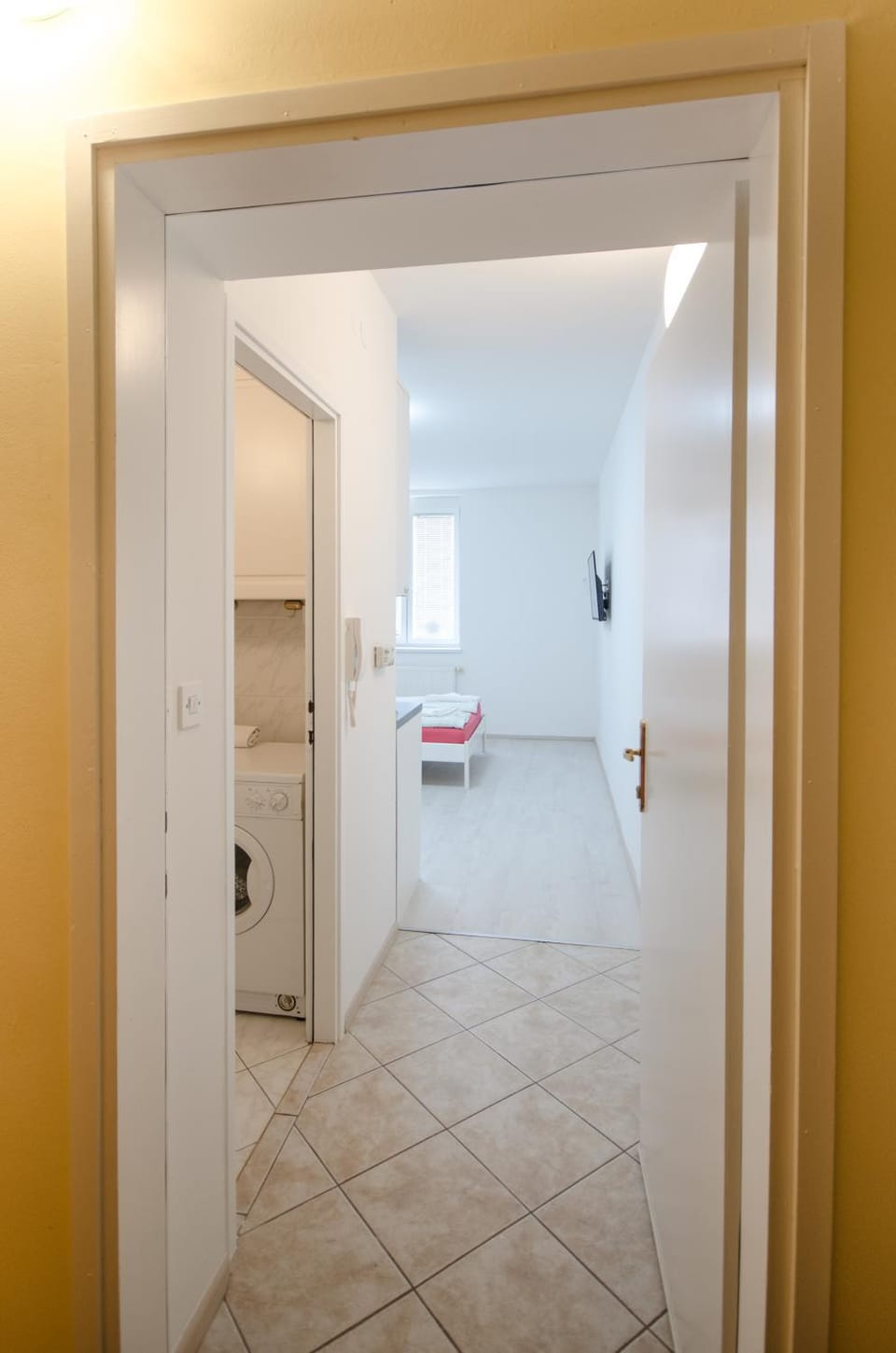 Bathroom, TV and multimedia, Bedroom