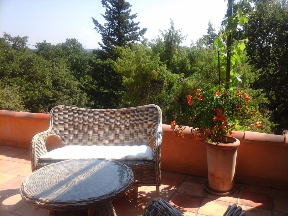 Patio, Dining area, Bedroom