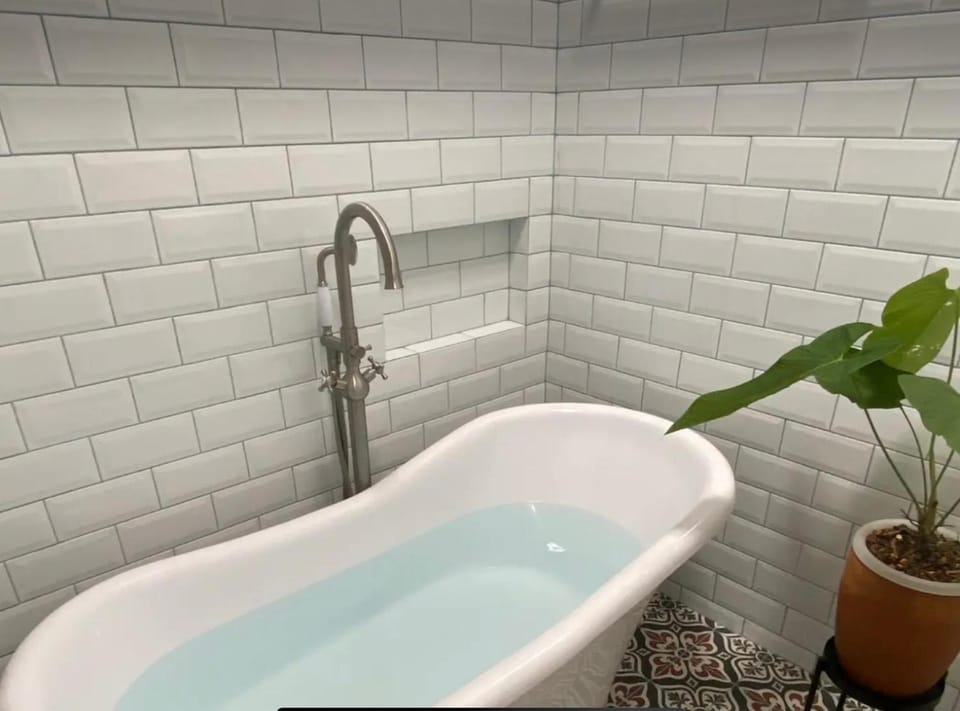 Bathroom, Bath