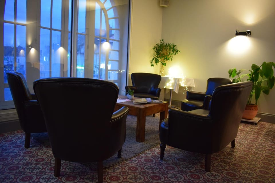Lounge or bar