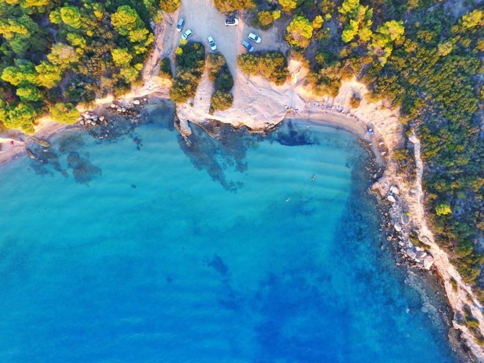 Neighbourhood, Beach