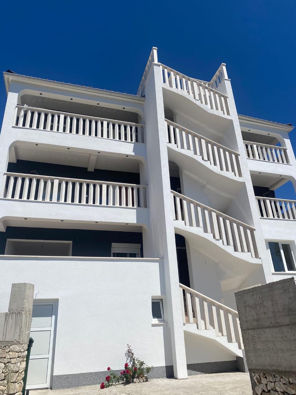 Property building, Balcony/Terrace