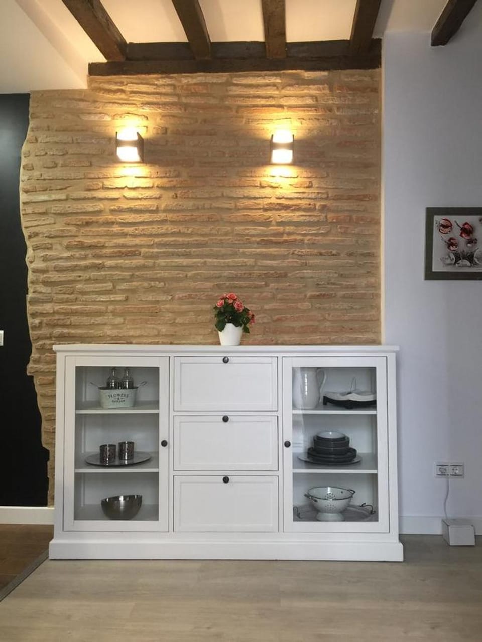 Lobby or reception, Decorative detail, Area and facilities